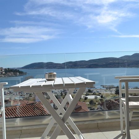 Calm Lake Balcony Kastoria Exterior foto